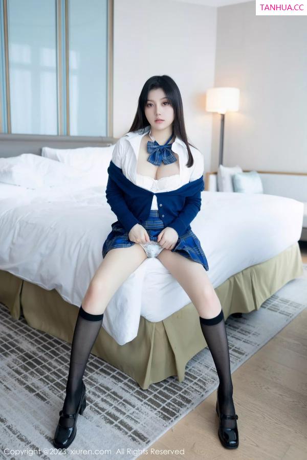 豆瓣酱  [XiuRen]高清写真图 2023.12.01 No.7754 豆瓣酱 丝袜美臀第51张图片